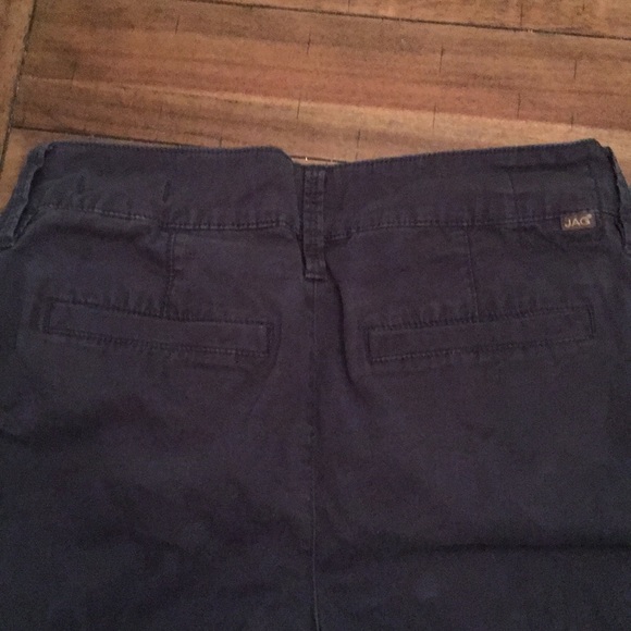 Jag slim got navy capris - Picture 3 of 3